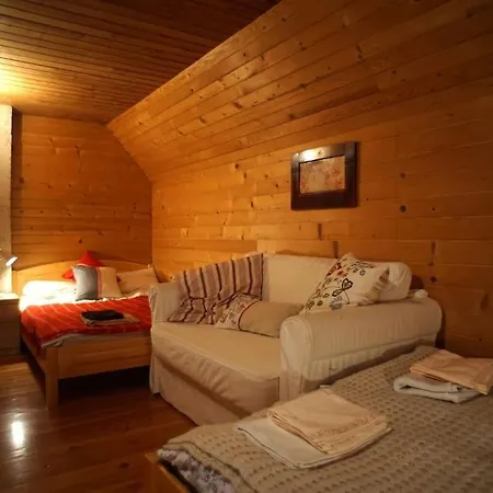 Feriehus River House *